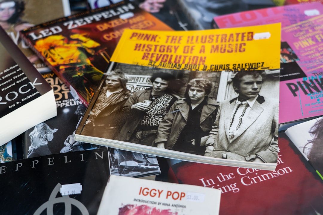90’lar Pop Müziği: Altın Çağ mı, Yoksa Günümüzün Sığınağı mı?