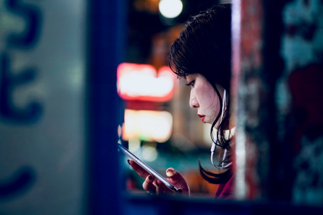 Instagram’dan Çarpıcı Hamle: Japonya’da İntihar Arayan Gençlerin Aileleri Uyarılacak!