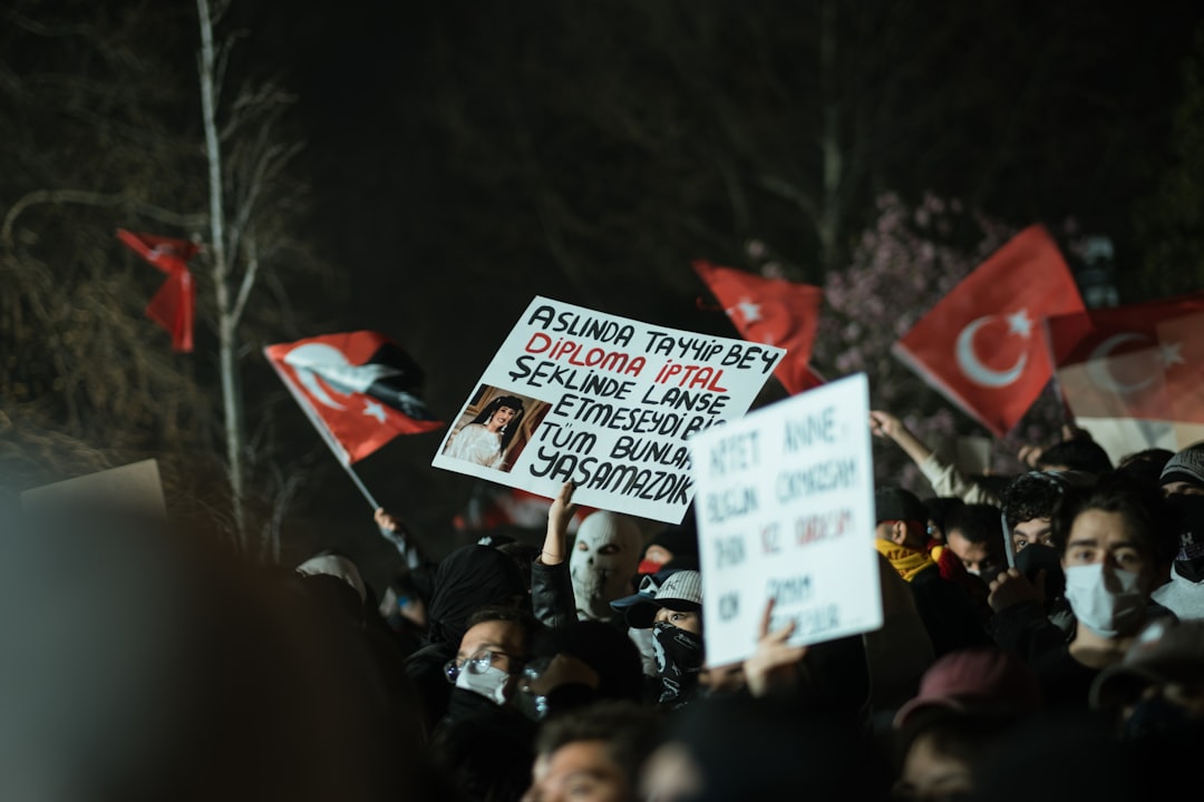Trump ve AKP’nin Geleceği: Dış Destek mi, İç Dinamikler mi?