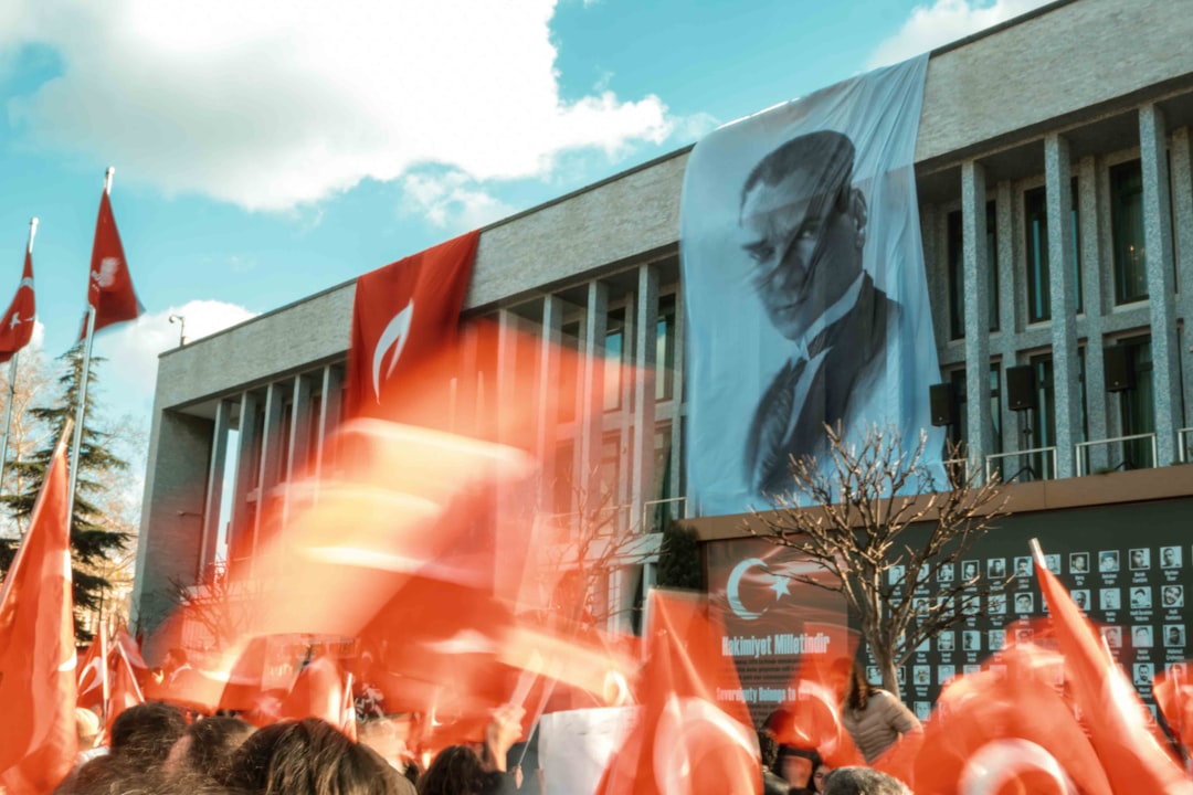 Bahçeli'den Kritik Uyarı: Devlet Zayıfladıkça Cemaatler Güçlenir!